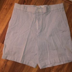 Southern Tide Blue seersucker stripe shorts